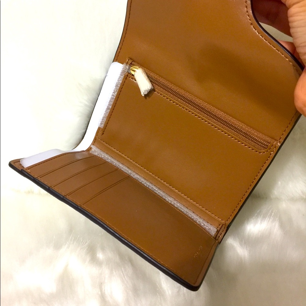 Coach Jade Medium Envelope Wallet - Picture 3 of 13
